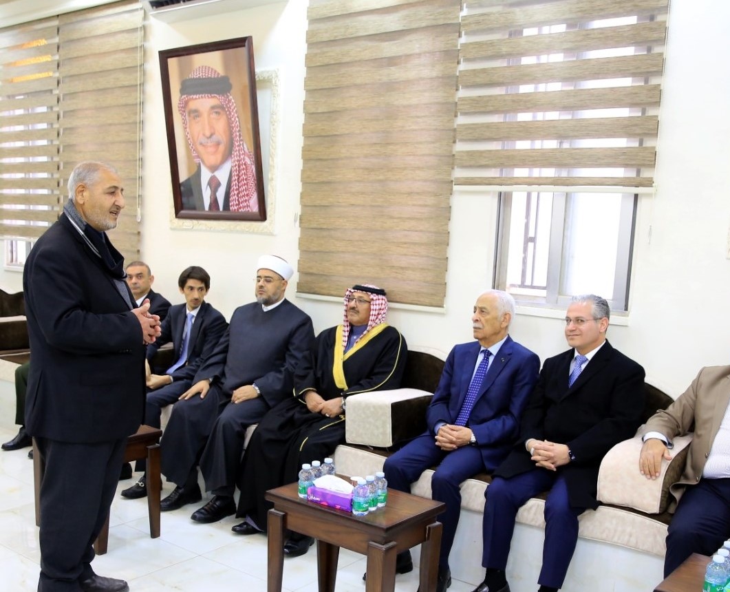 Madar Al-Saa Images 0.8795646163327127