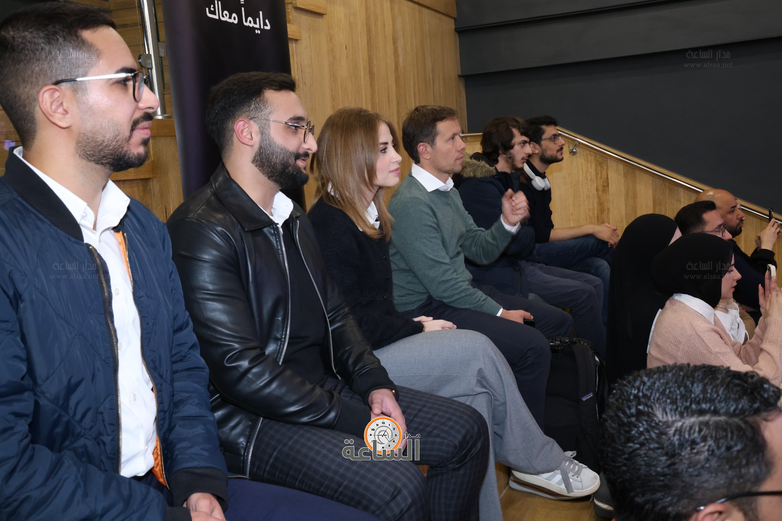 Madar Al-Saa Images 0.9633689912496839