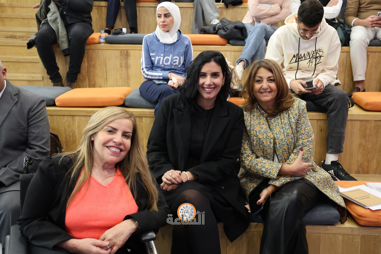 Madar Al-Saa Images 0.7660916653844541