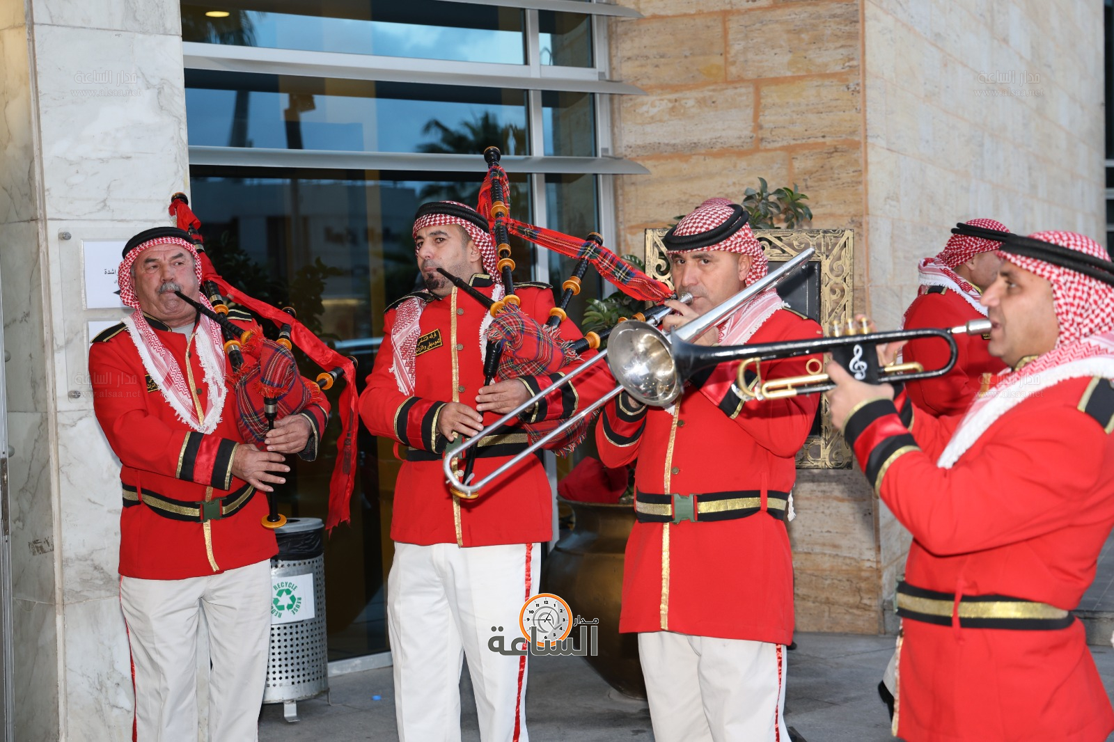 Madar Al-Saa Images 0.018248690454764738