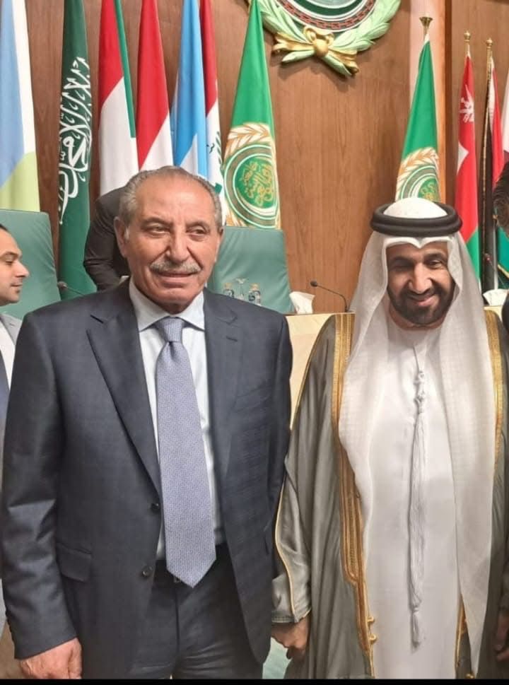 Madar Al-Saa Images 0.7847621890188763