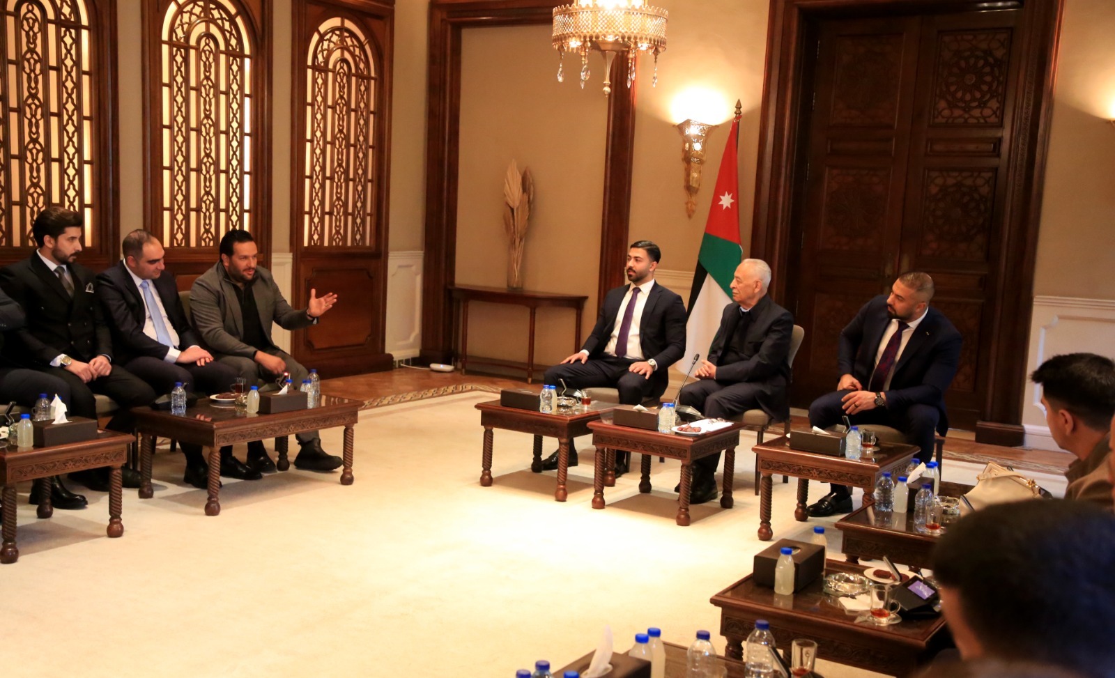 Madar Al-Saa Images 0.5504018569871012