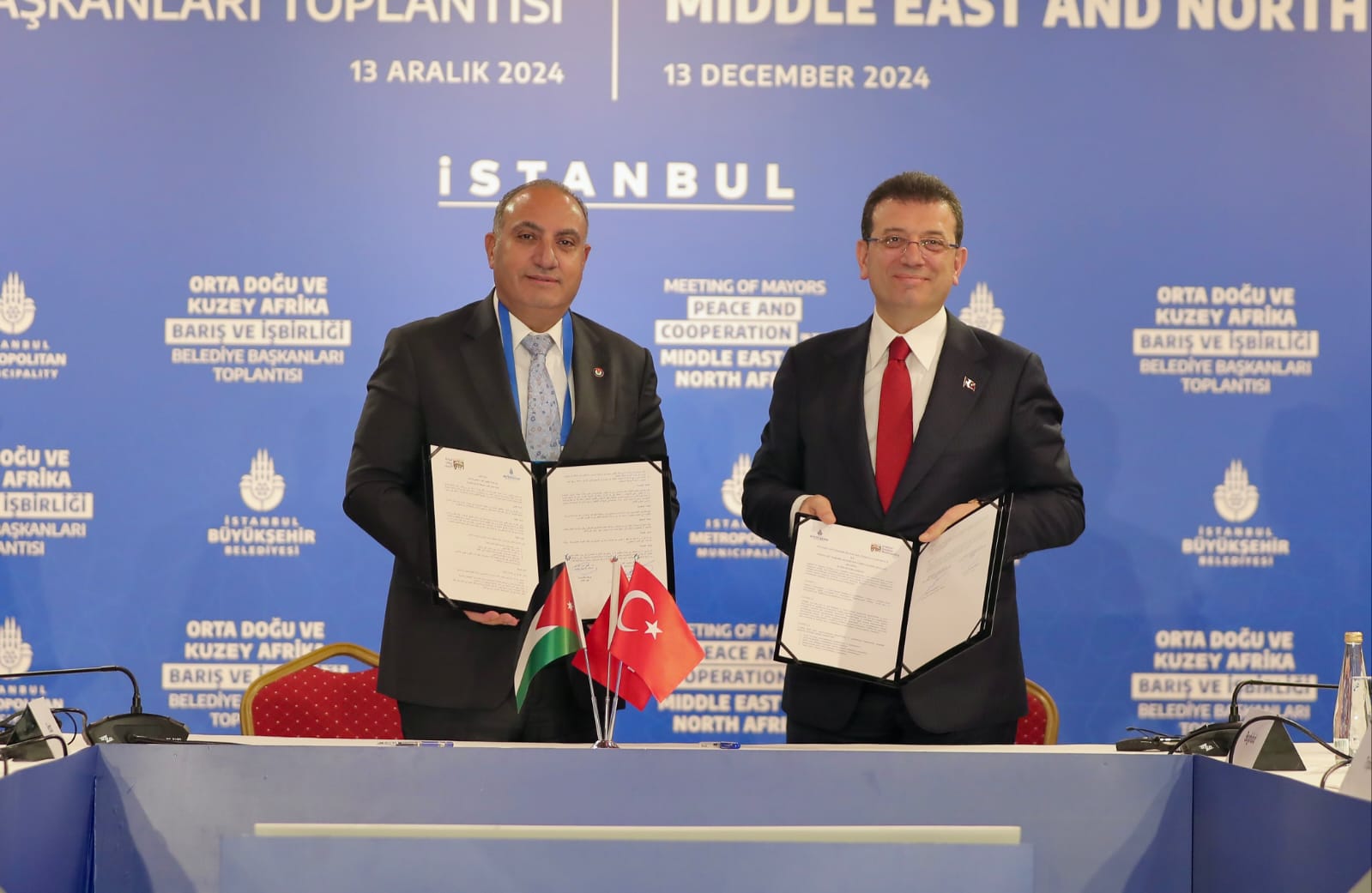 Madar Al-Saa Images 0.49348541568371607