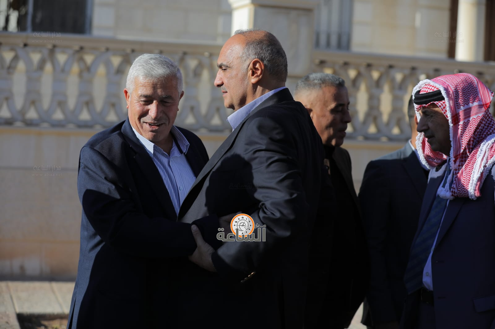 Madar Al-Saa Images 0.4607007318167884