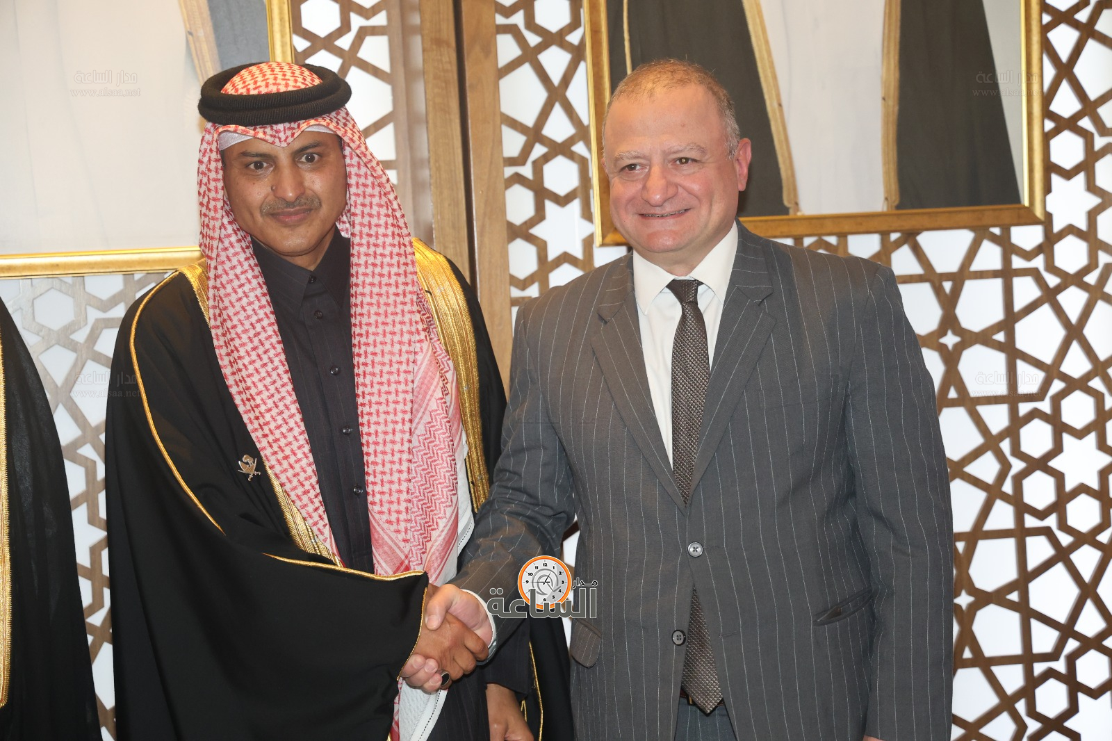 Madar Al-Saa Images 0.22797540571602437