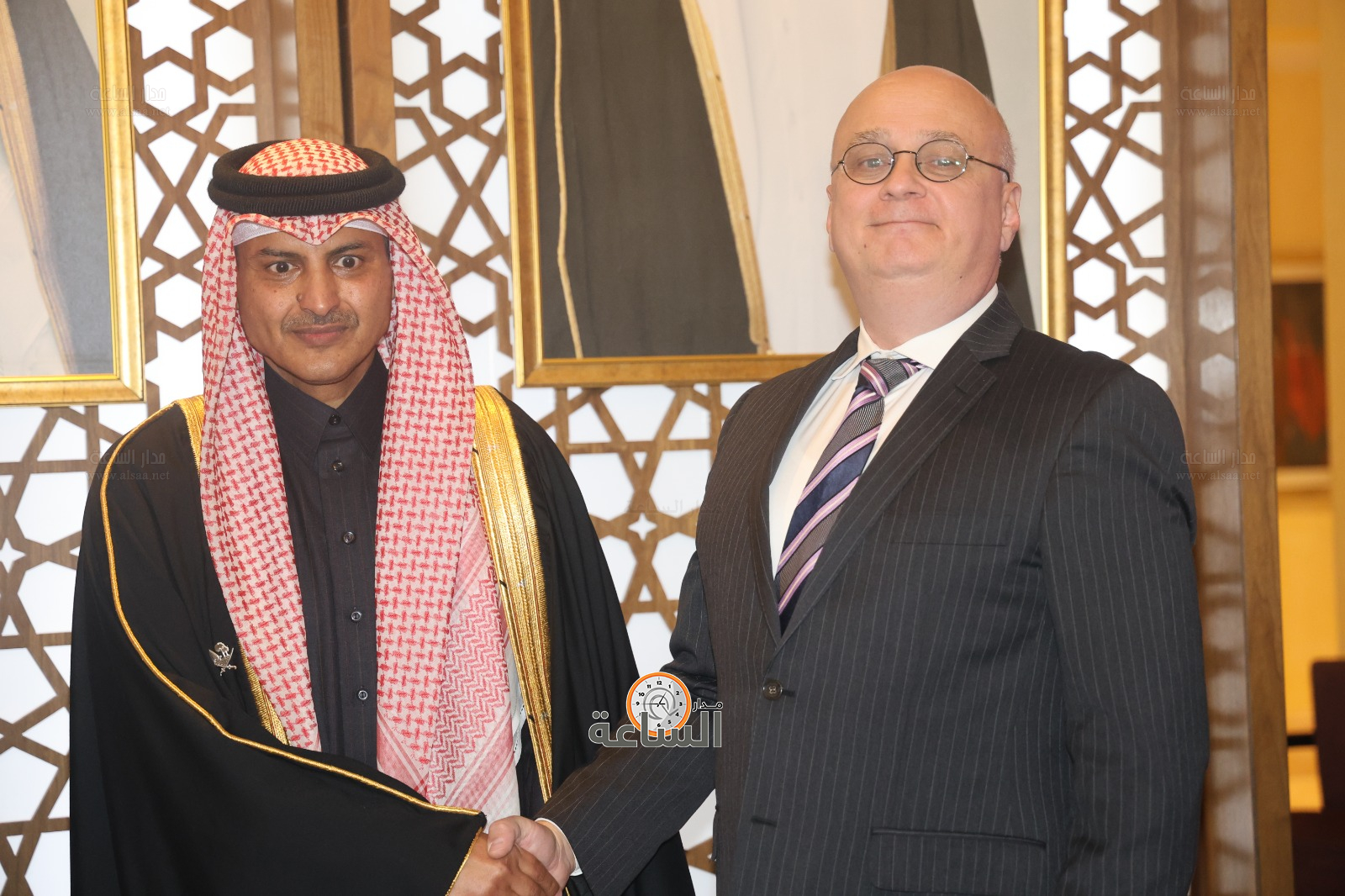 Madar Al-Saa Images 0.6865448436337838