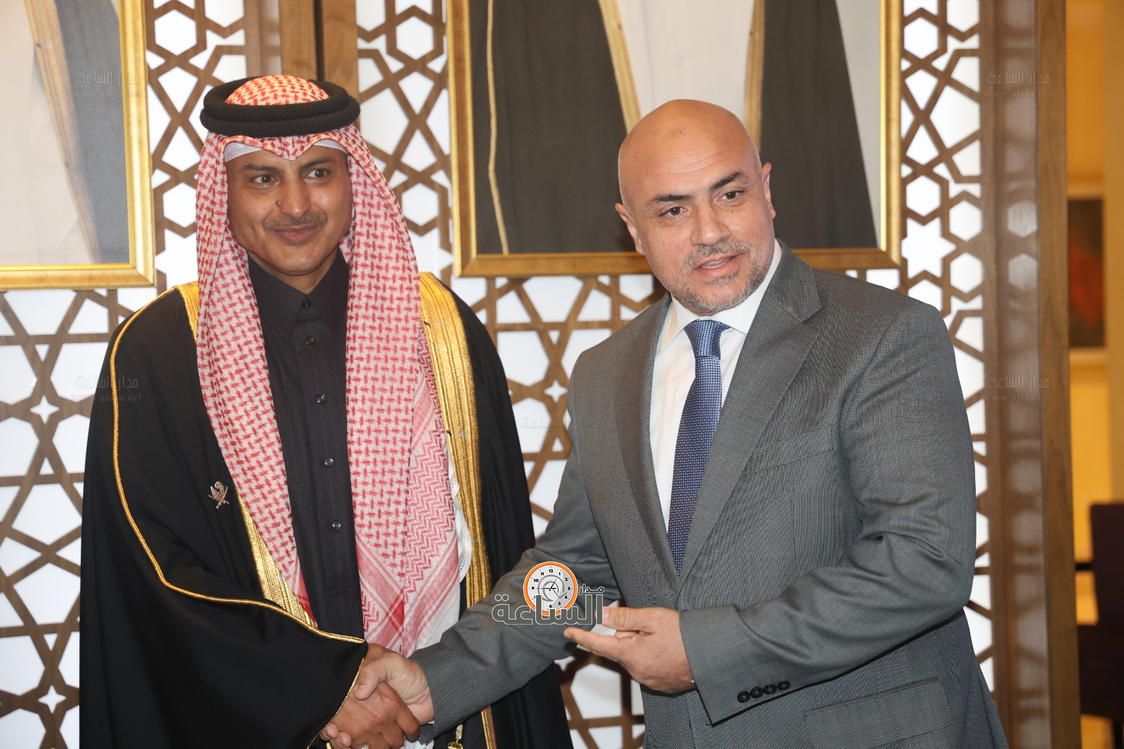 Madar Al-Saa Images 0.12347184097250086