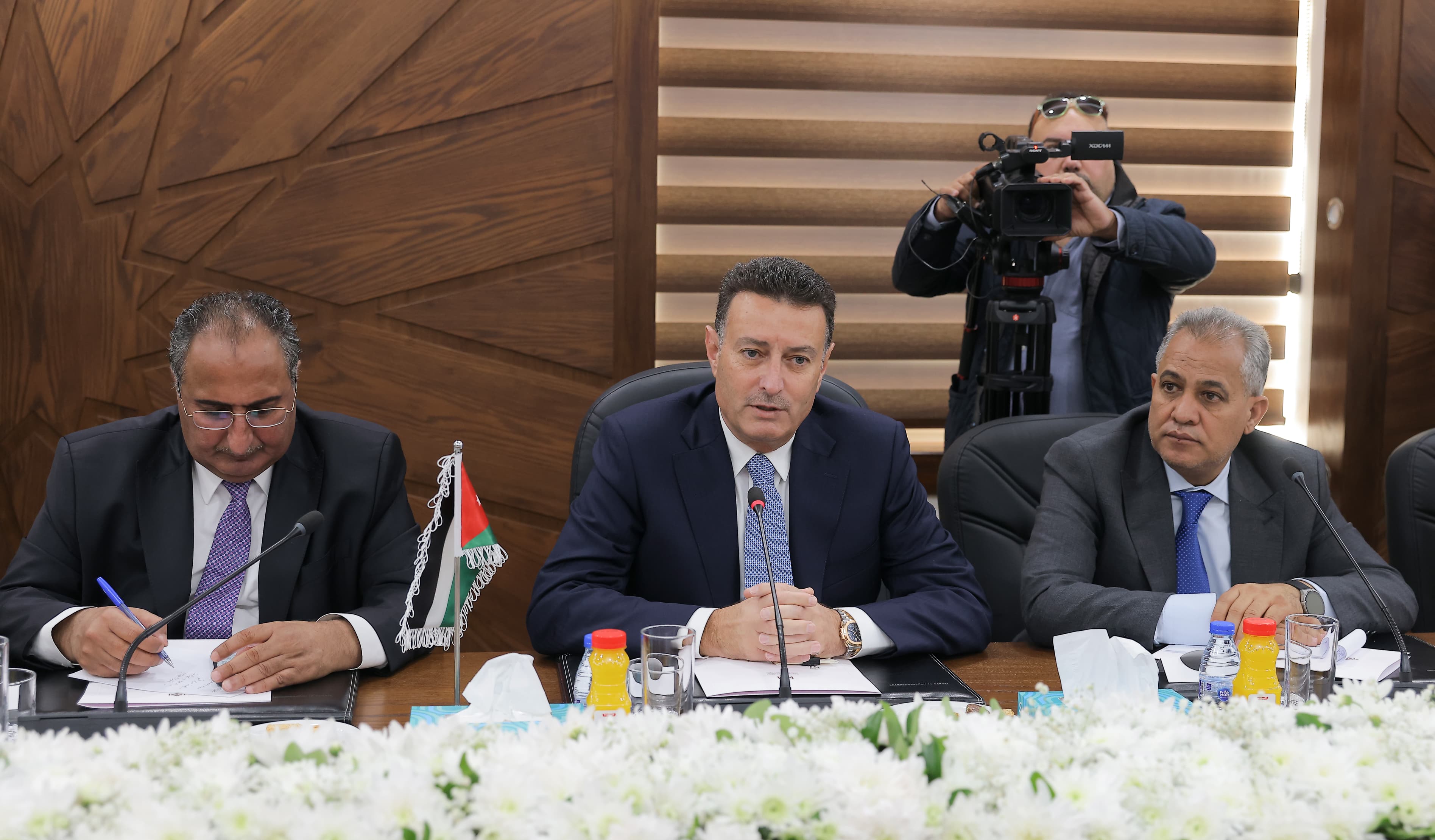 Madar Al-Saa Images 0.9030975032699113