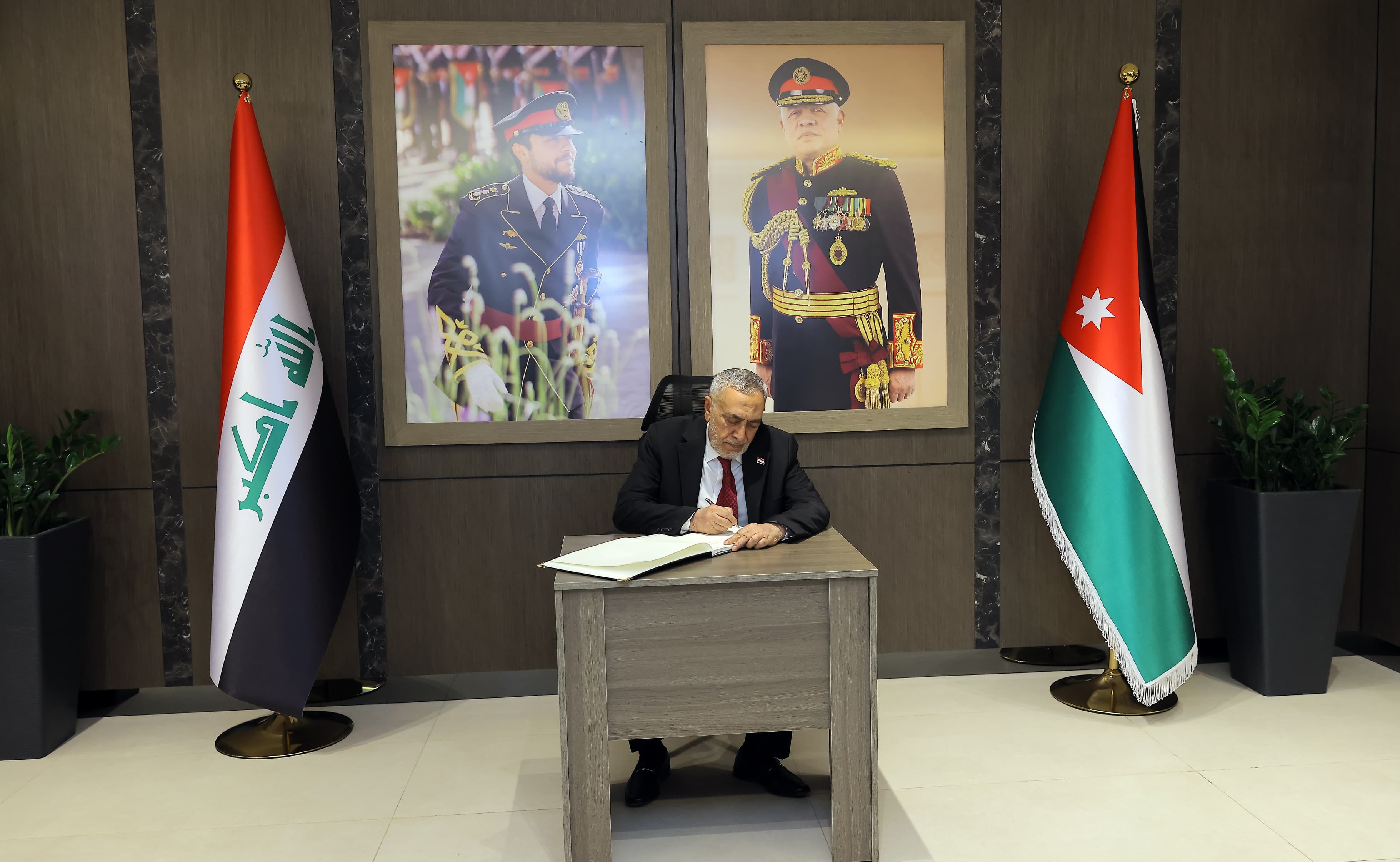 Madar Al-Saa Images 0.8503809005154768