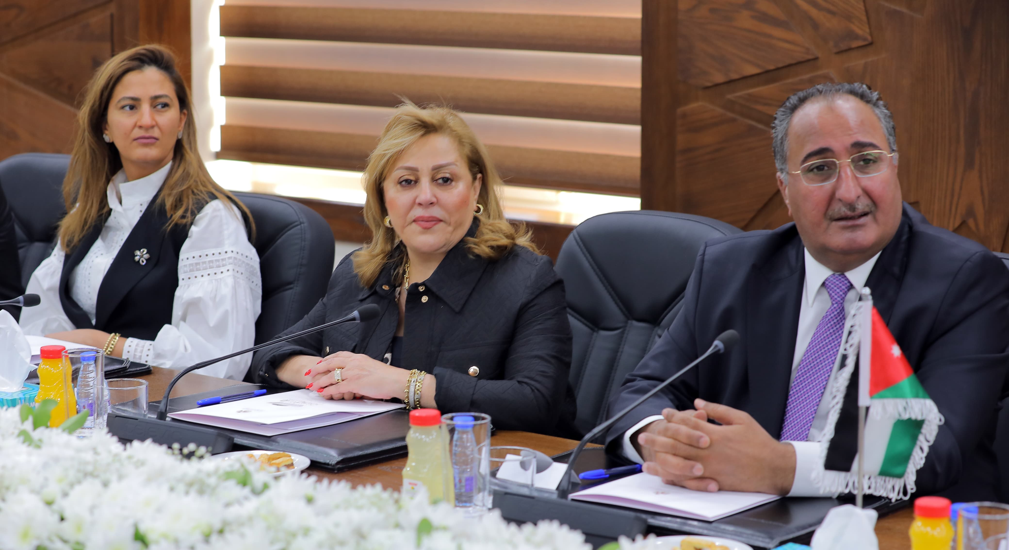 Madar Al-Saa Images 0.49400941270285403