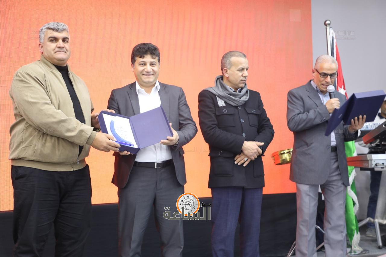 Madar Al-Saa Images 0.17161137342276844