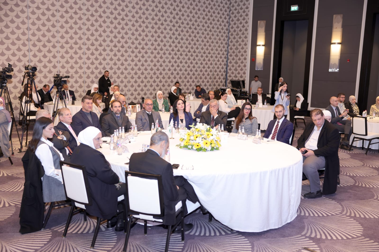 Madar Al-Saa Images 0.05335010485382652