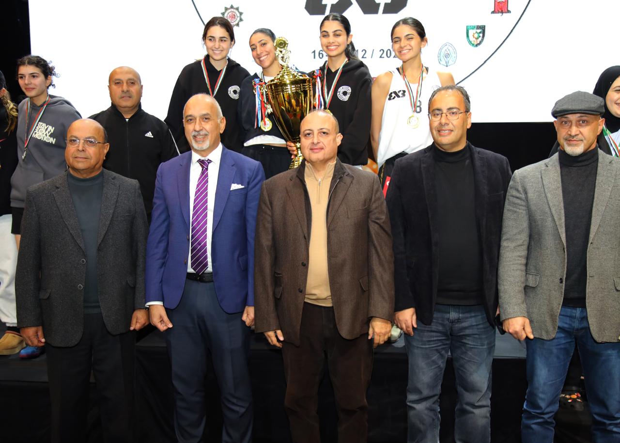 Madar Al-Saa Images 0.12797038834068375