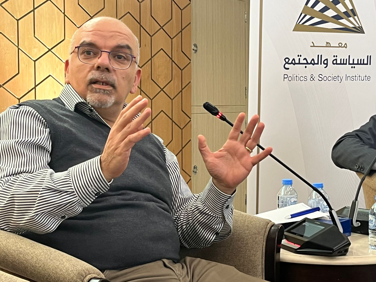 Madar Al-Saa Images 0.022075389262760314