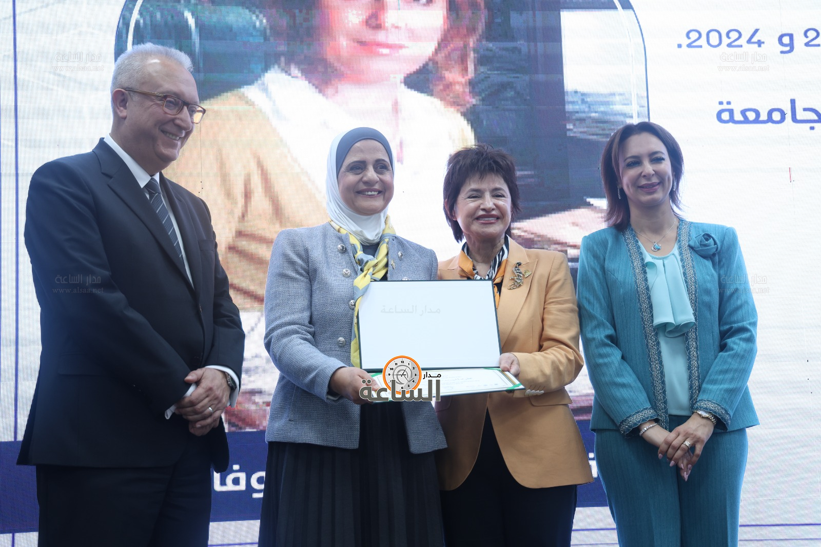 Madar Al-Saa Images 0.9718014784812339