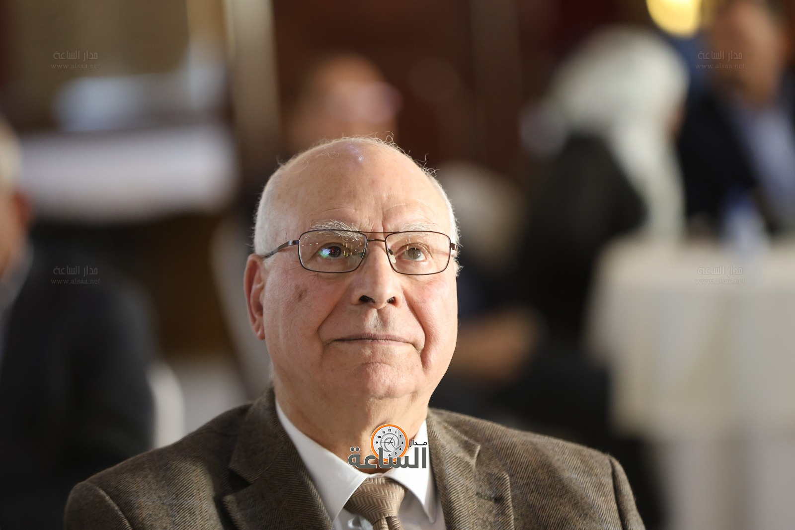 Madar Al-Saa Images 0.16415443844900013