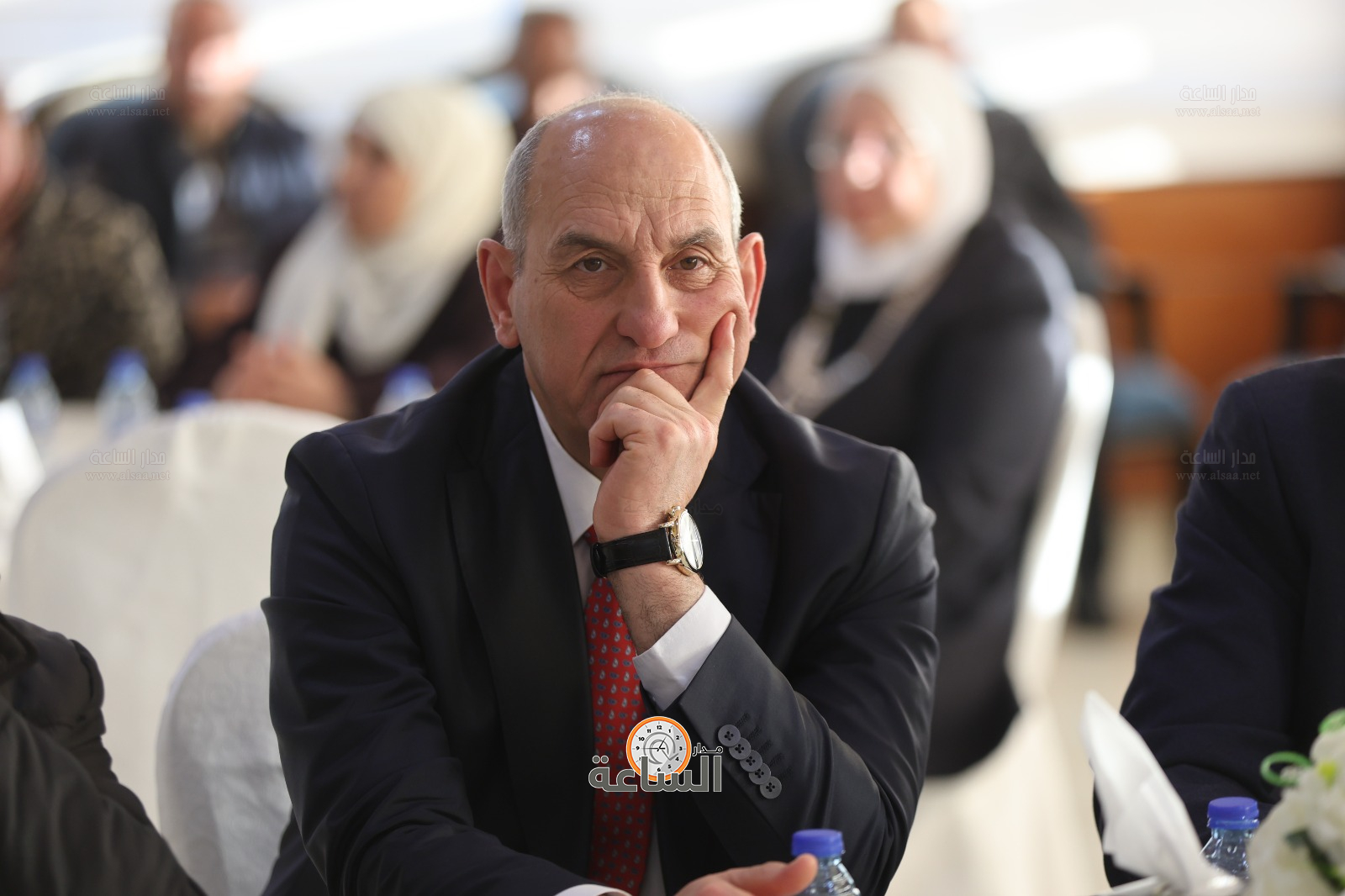 Madar Al-Saa Images 0.419358576767378