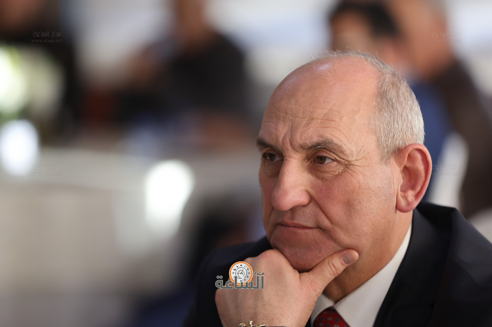 Madar Al-Saa Images 0.18337592670587188