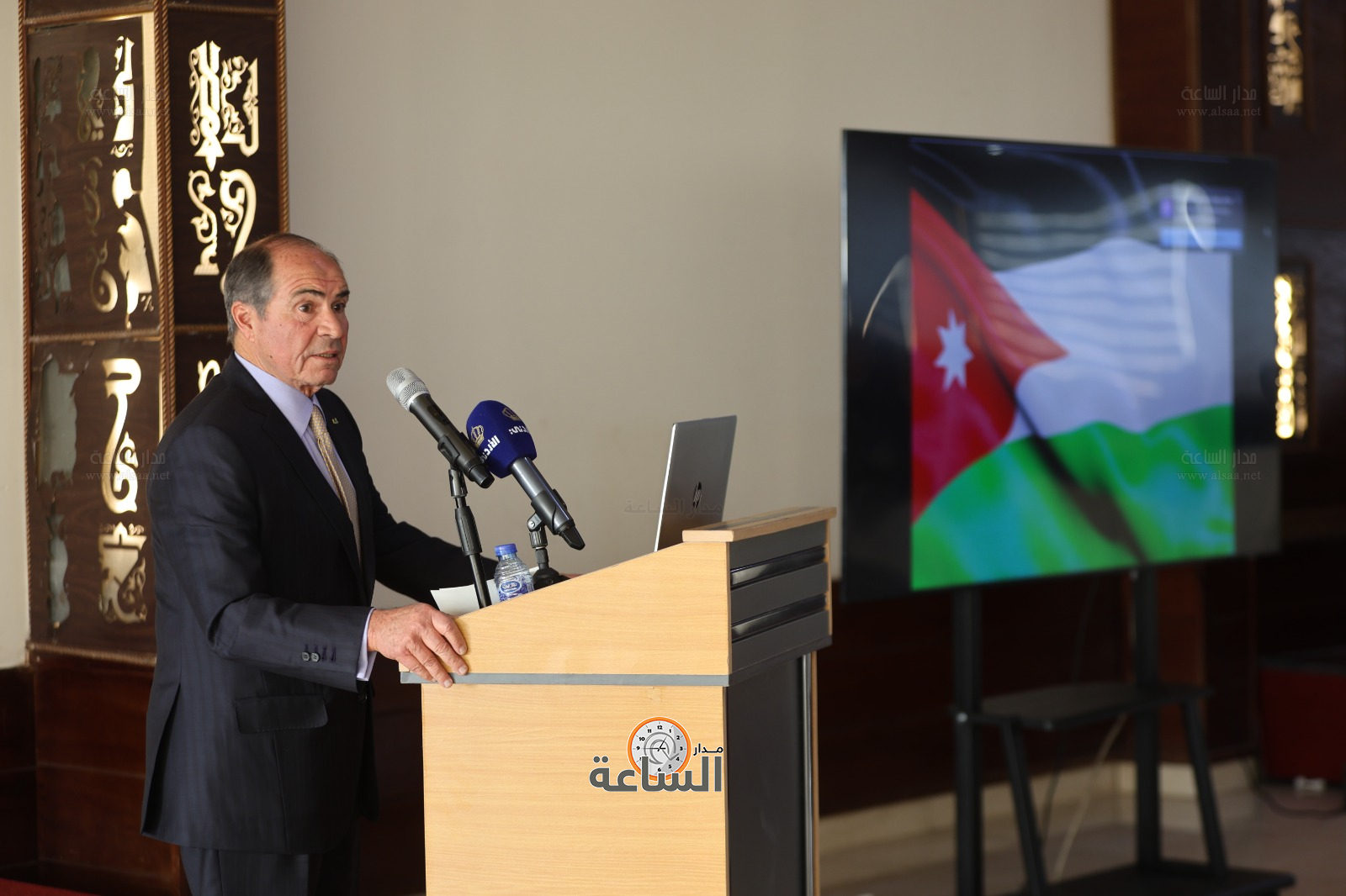 Madar Al-Saa Images 0.6186852844608683