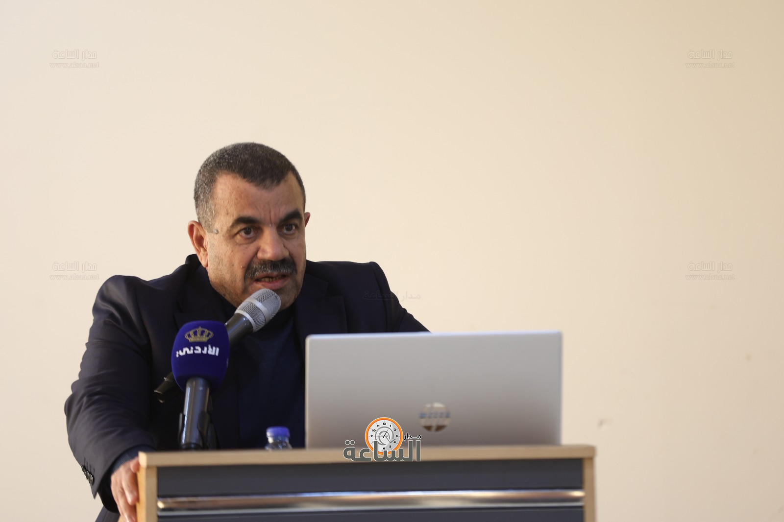 Madar Al-Saa Images 0.6860810305528093