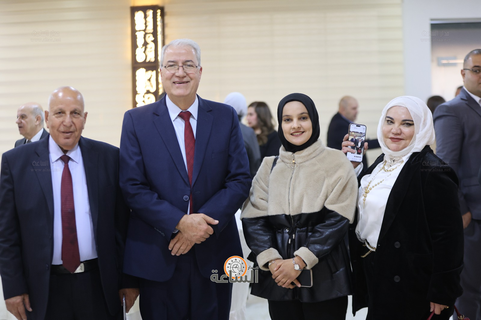 Madar Al-Saa Images 0.05722217545387576