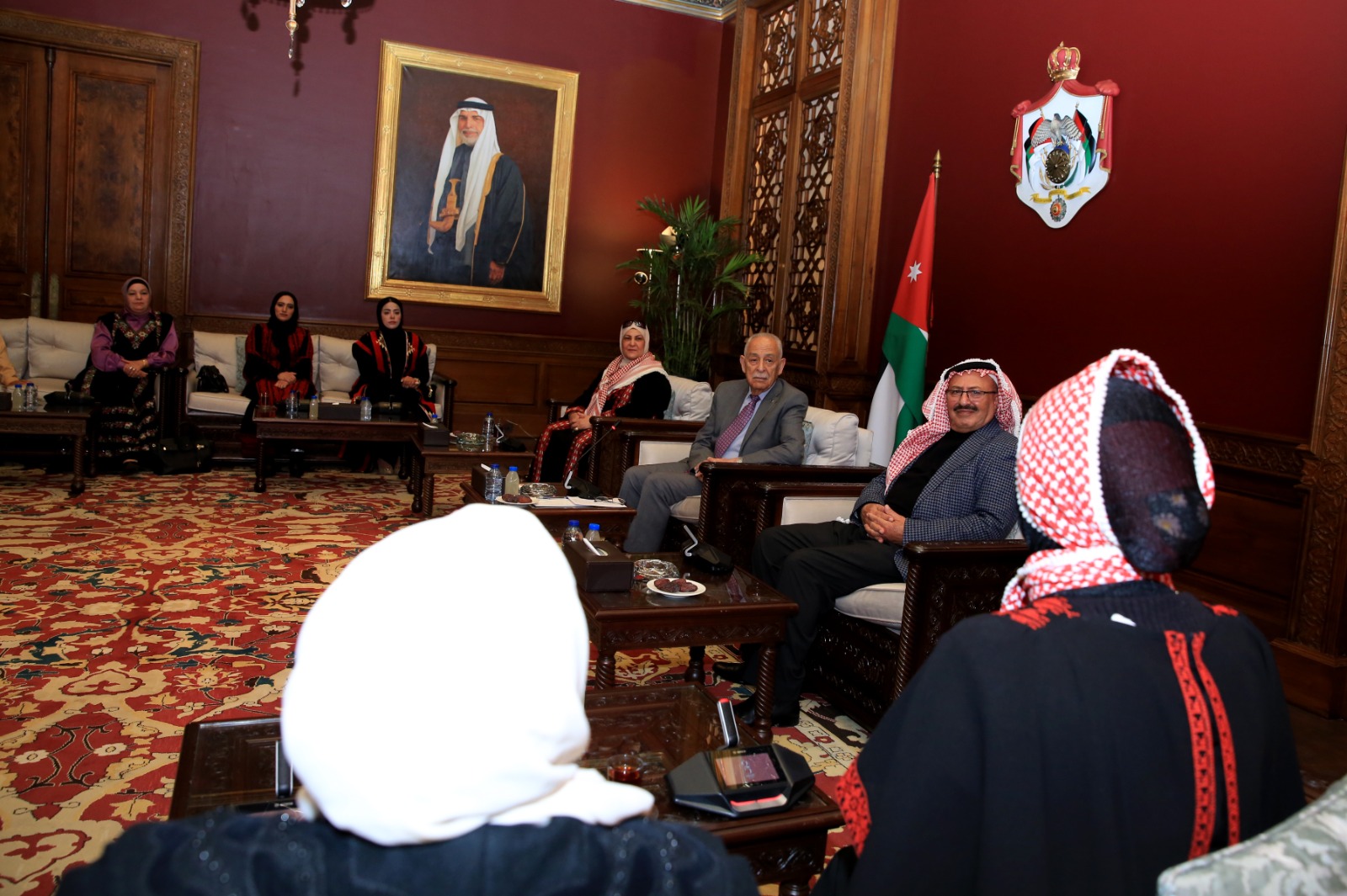 Madar Al-Saa Images 0.8503411684781375