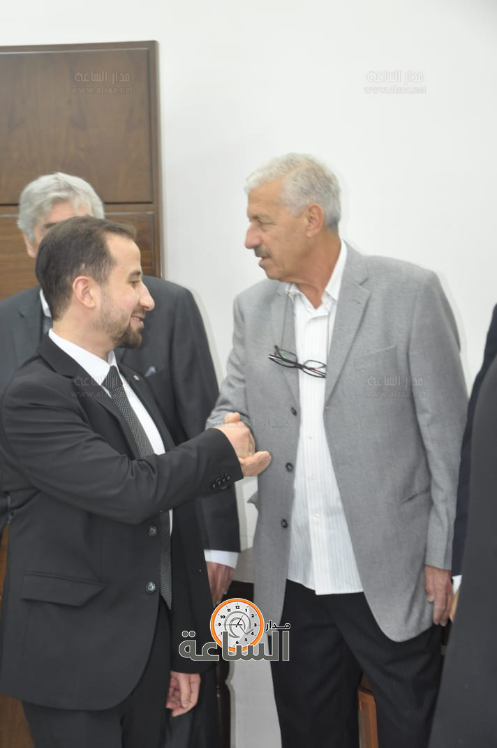 Madar Al-Saa Images 0.3320381373372687