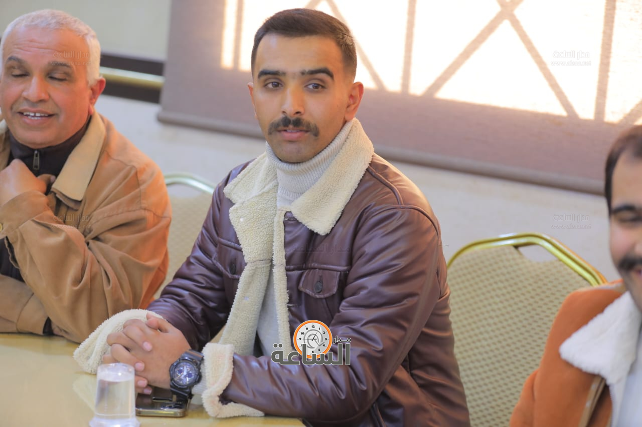 Madar Al-Saa Images 0.26179579783457774