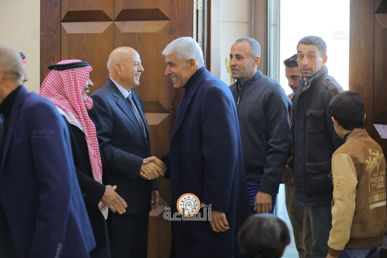 Madar Al-Saa Images 0.035939699651930335