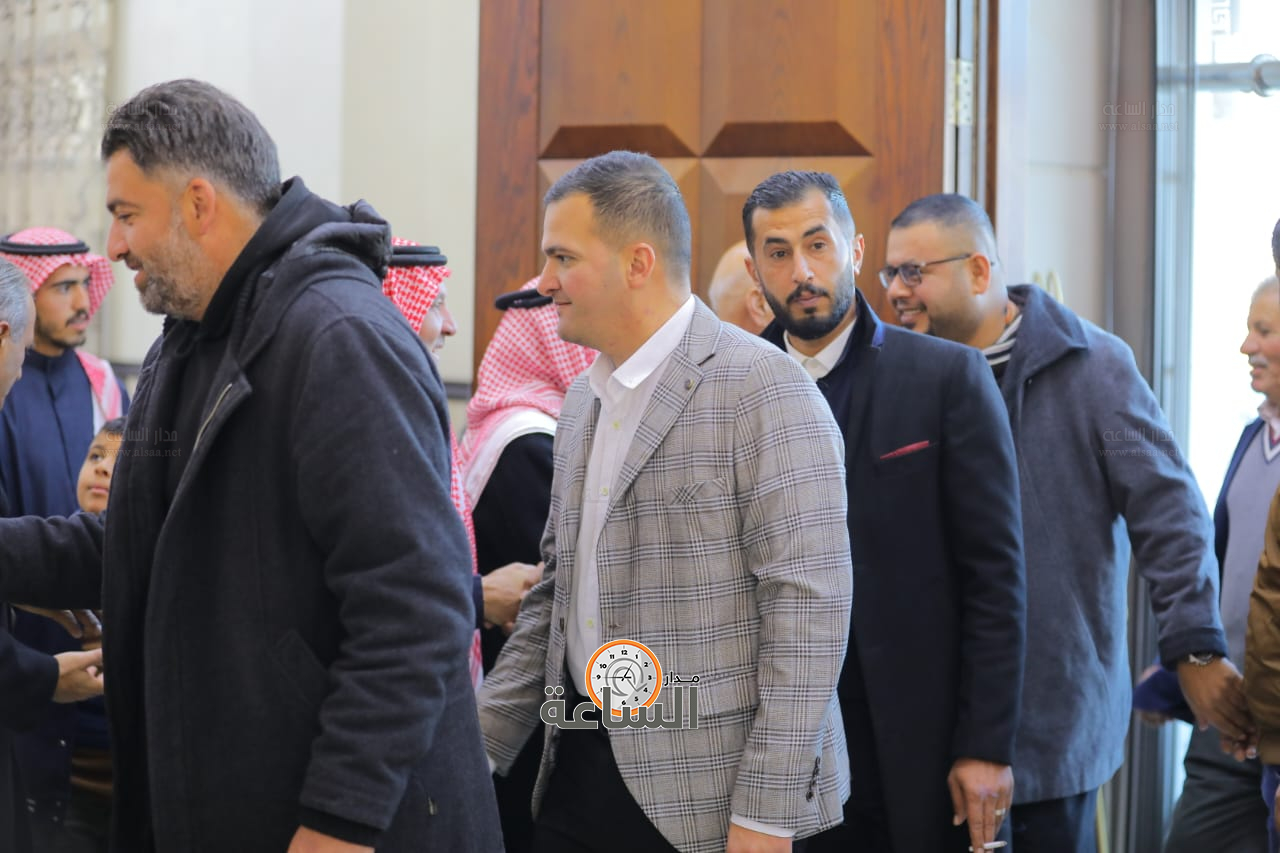 Madar Al-Saa Images 0.870621109269625