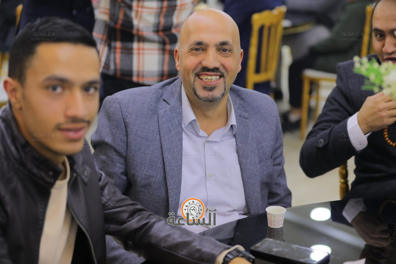 Madar Al-Saa Images 0.41085639583060685