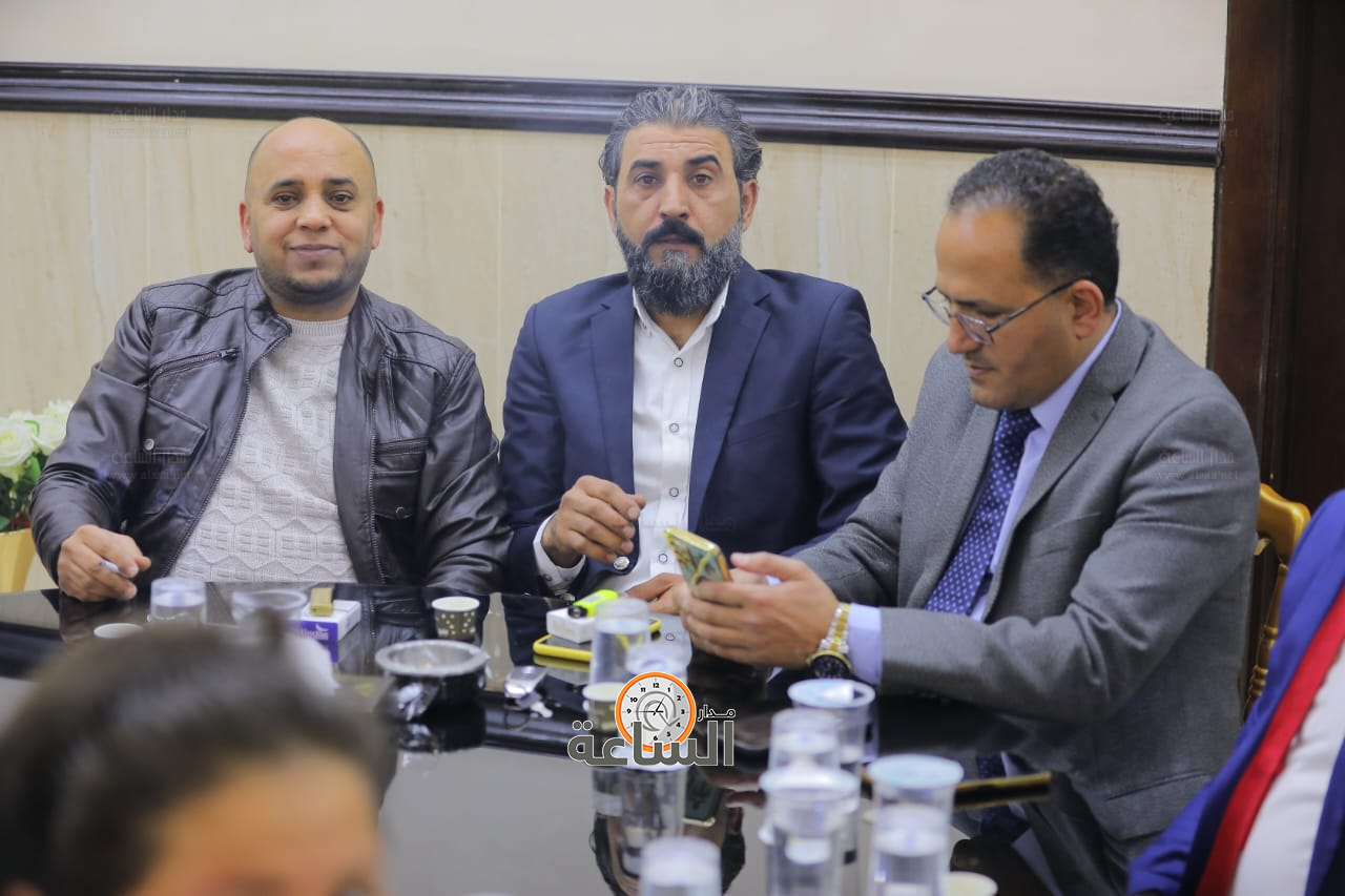 Madar Al-Saa Images 0.9676052222225049