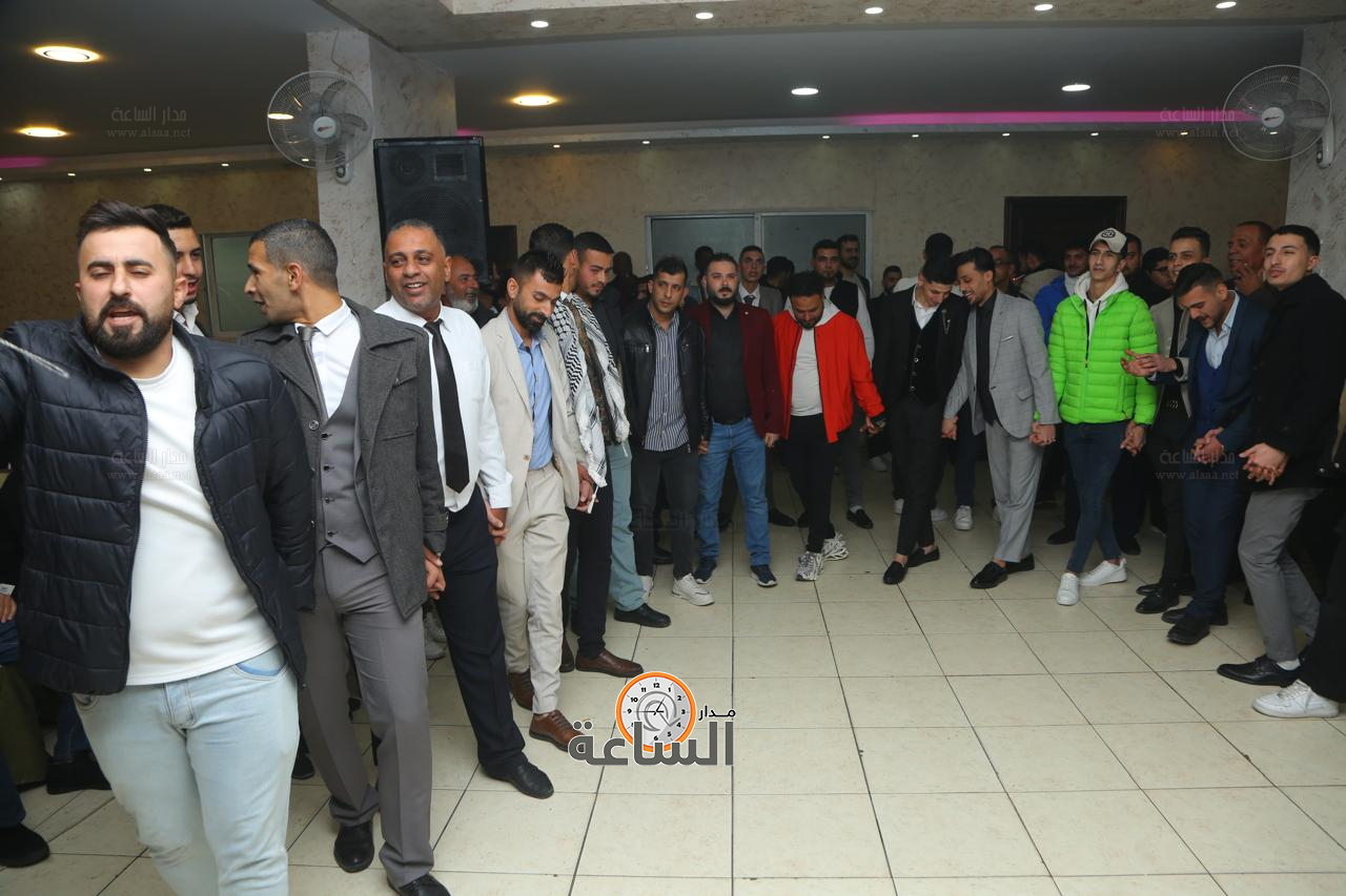 Madar Al-Saa Images 0.6517195615594902