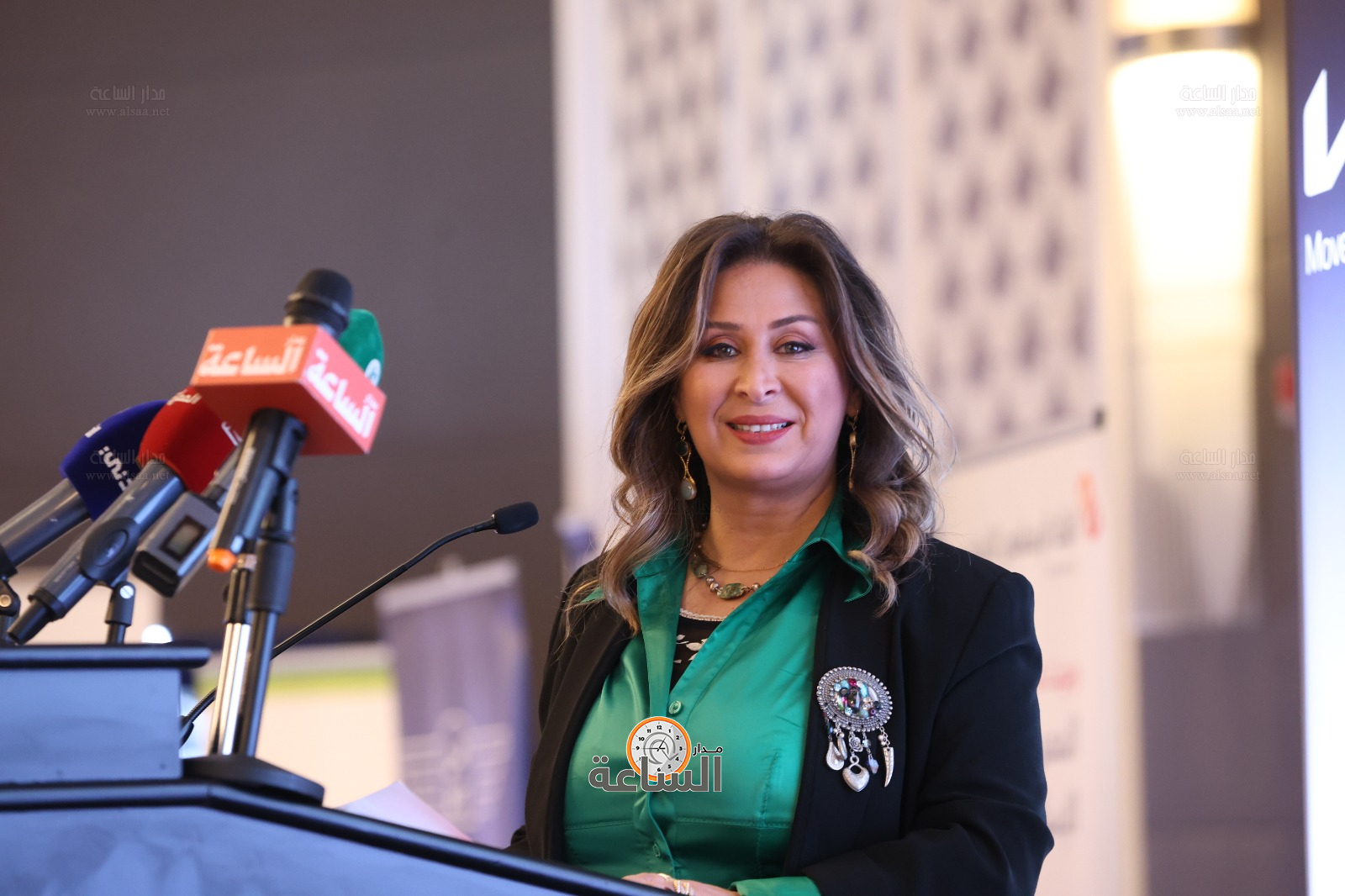 Madar Al-Saa Images 0.451352362352921