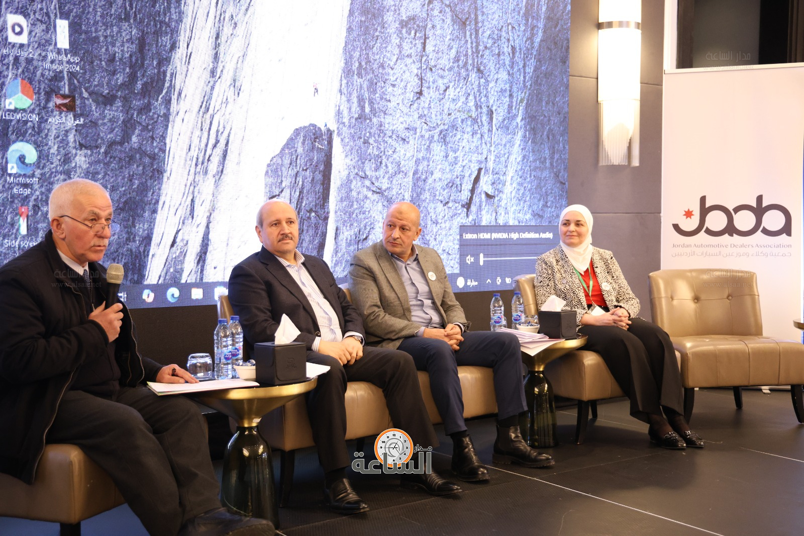 Madar Al-Saa Images 0.8678243359093298