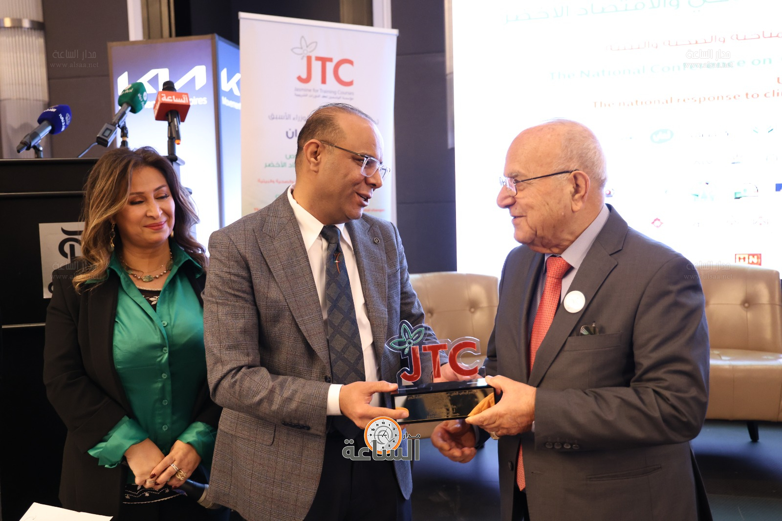 Madar Al-Saa Images 0.9667387386517936