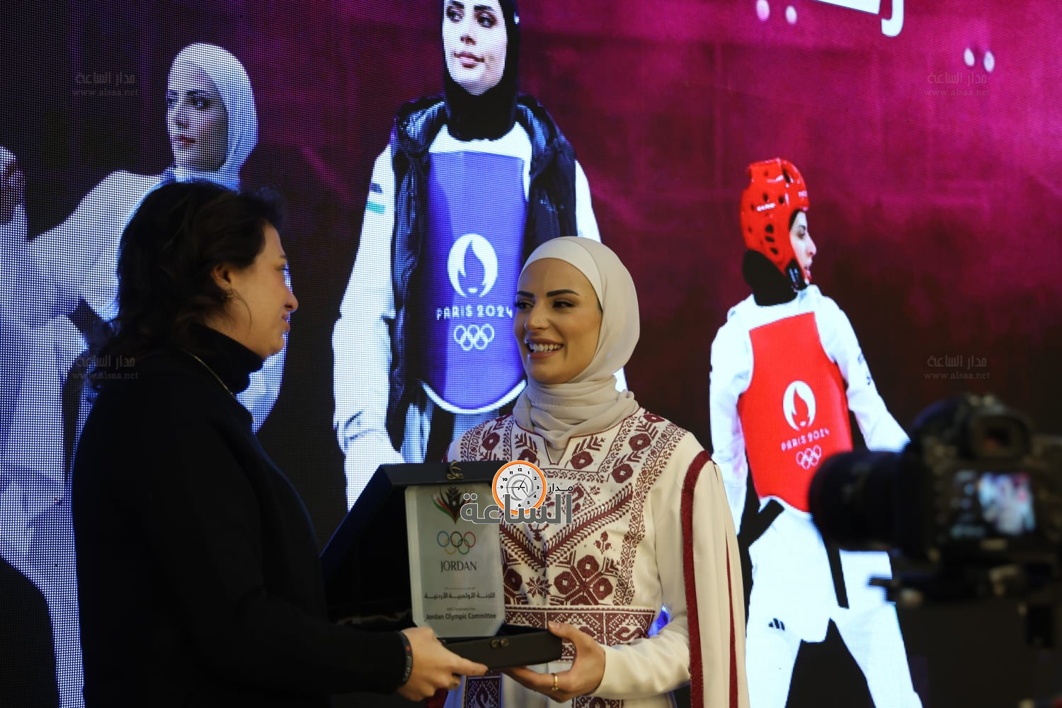 Madar Al-Saa Images 0.7628098000900363