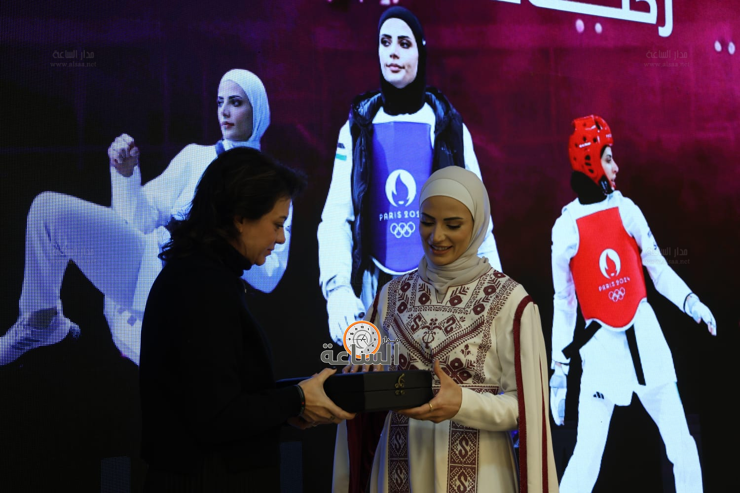 Madar Al-Saa Images 0.18823646330283395