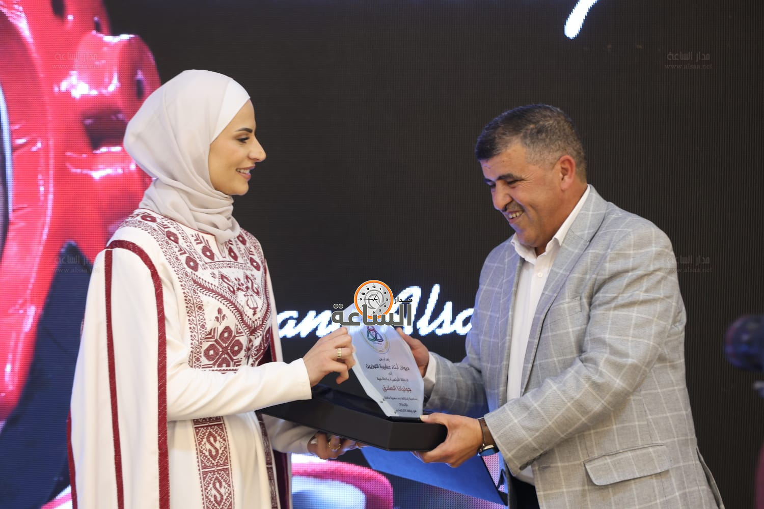 Madar Al-Saa Images 0.08578047085889251