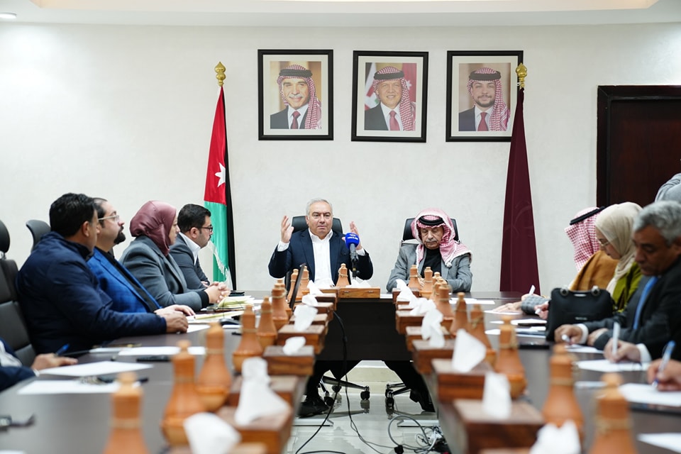 Madar Al-Saa Images 0.6996909636604145