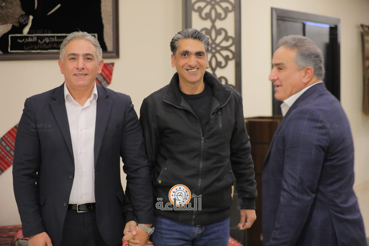 Madar Al-Saa Images 0.4850882693201557