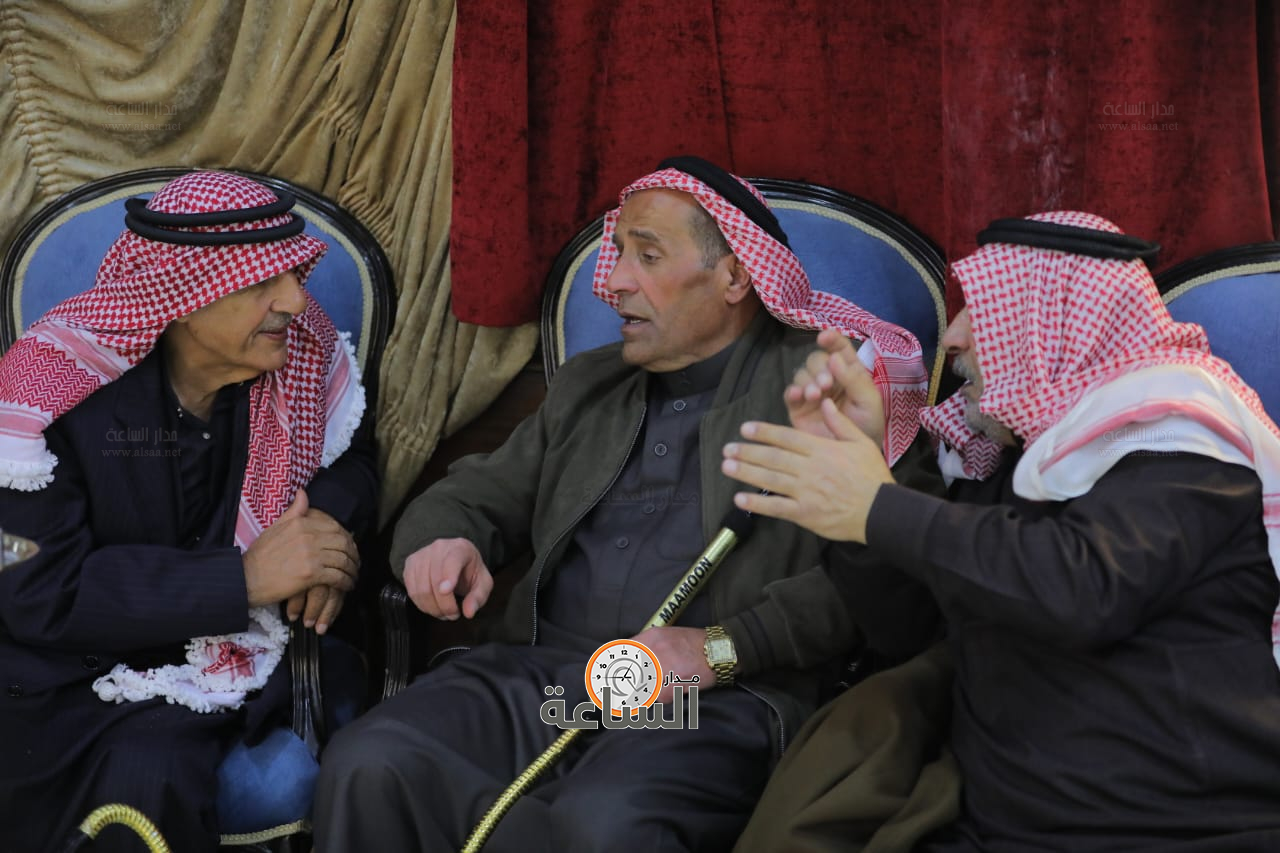 Madar Al-Saa Images 0.6471463518015019