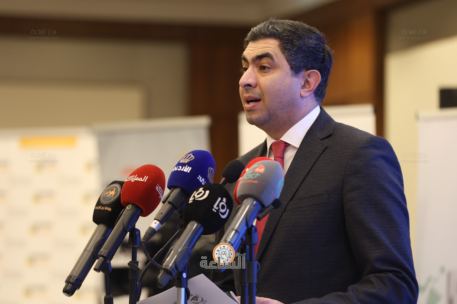 Madar Al-Saa Images 0.19167626292160334