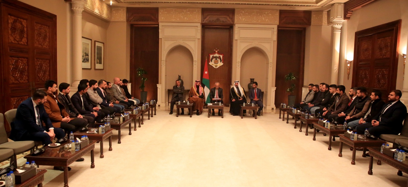 Madar Al-Saa Images 0.4549905631543876