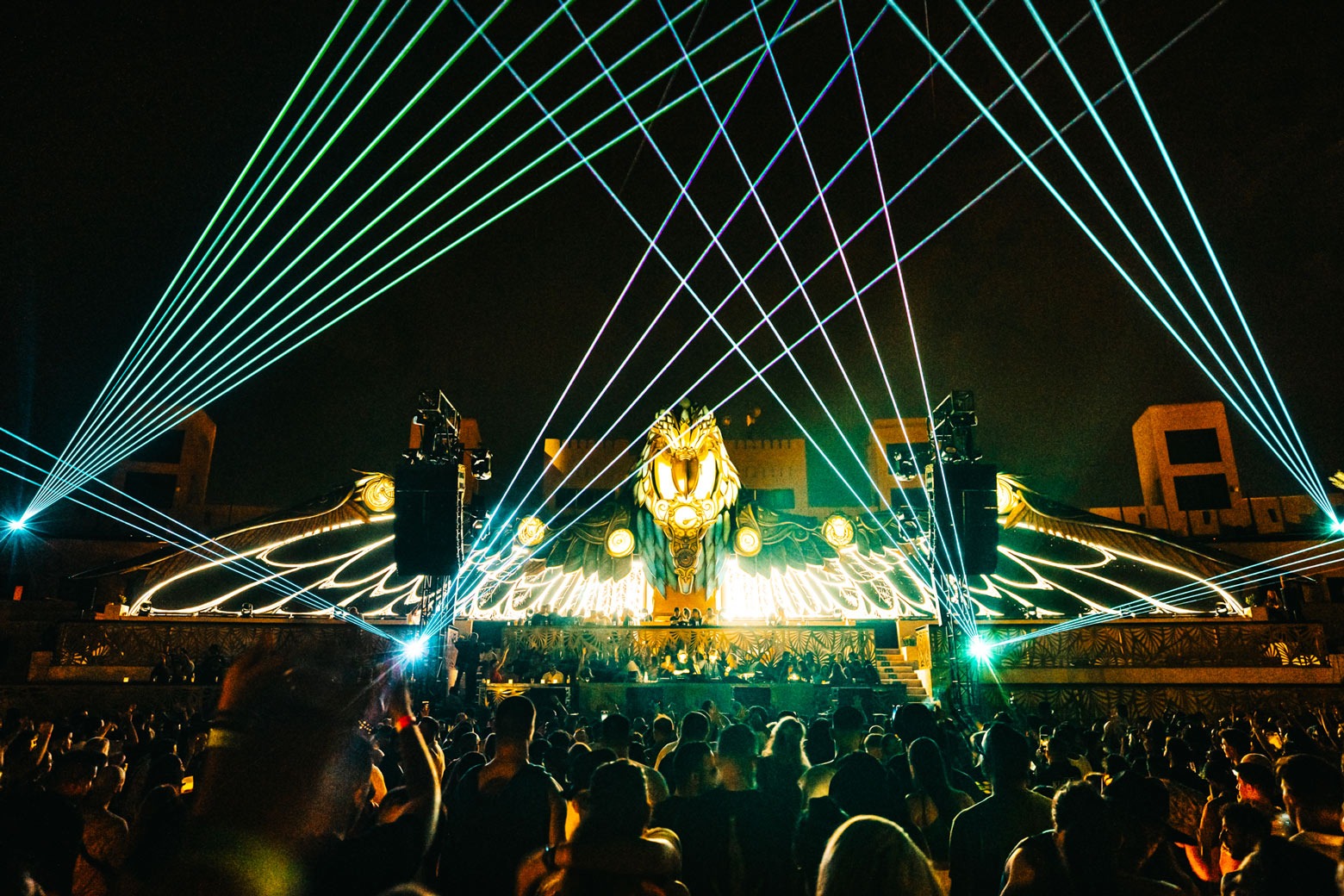 Madar Al-Saa Images 0.6700050358129788