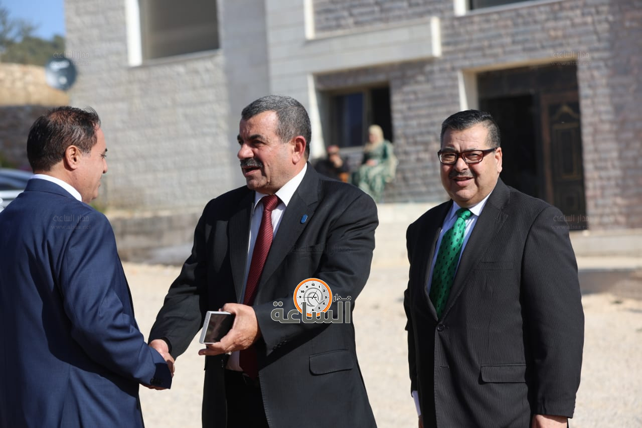 Madar Al-Saa Images 0.8988378946561035