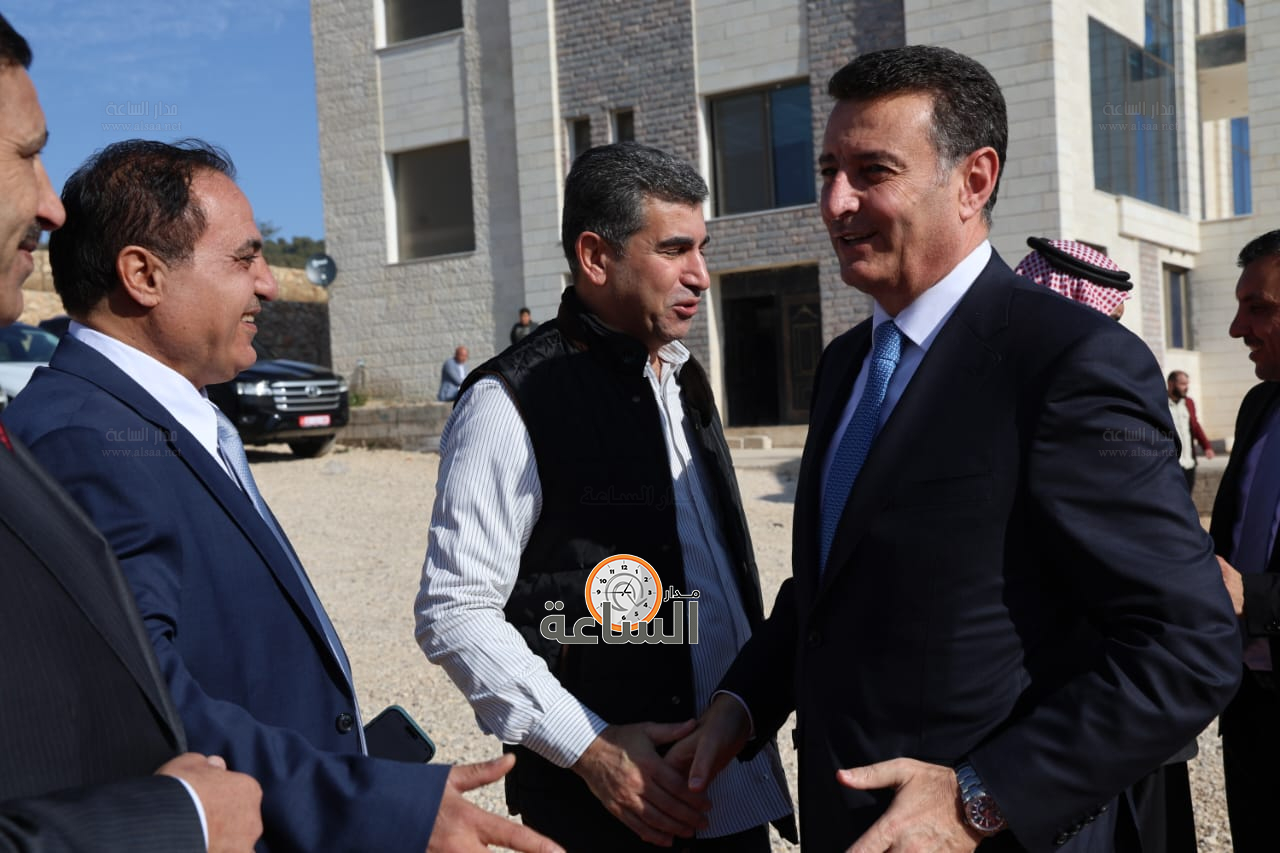 Madar Al-Saa Images 0.6767443498876222