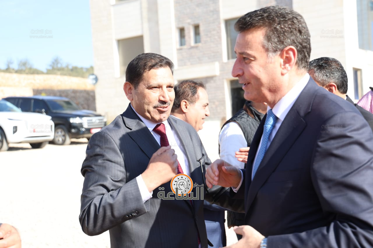 Madar Al-Saa Images 0.9283187136953128