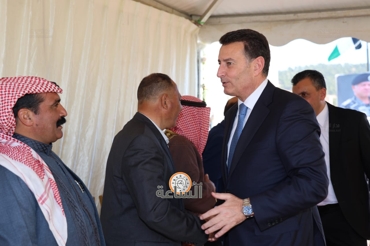 Madar Al-Saa Images 0.15839272931069504