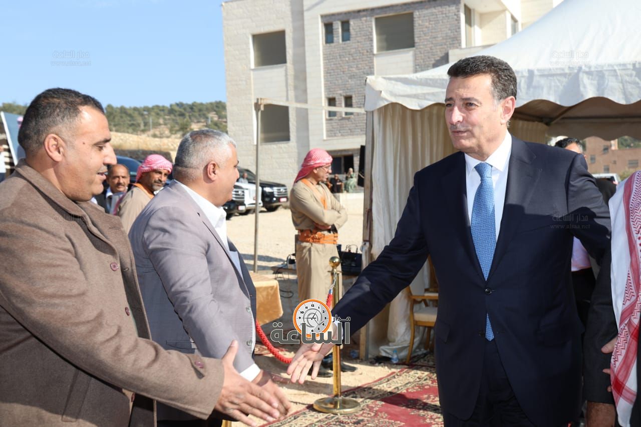 Madar Al-Saa Images 0.03616038349875783